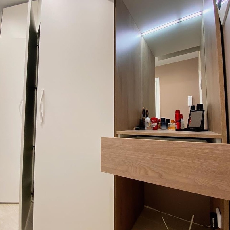 Встроенные распашные шкафы-Встроенный шкаф с распашными дверями в прихожую «Модель 12»-фото4