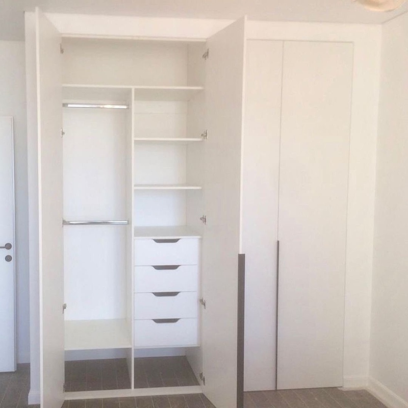 Встроенные распашные шкафы-Встроенный шкаф с распашными дверями «Модель 3»-фото5